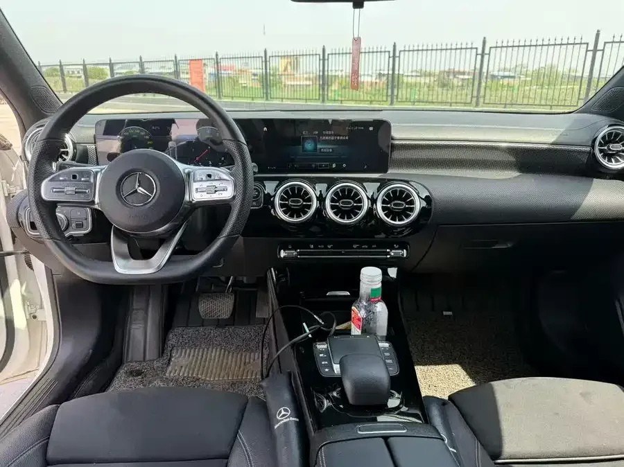 Mercedes-Benz Class A Mercedes-Benz A-Class 2021 A 200 L Sports Sedan Dynamic Edition 2022 — миниатюра 2