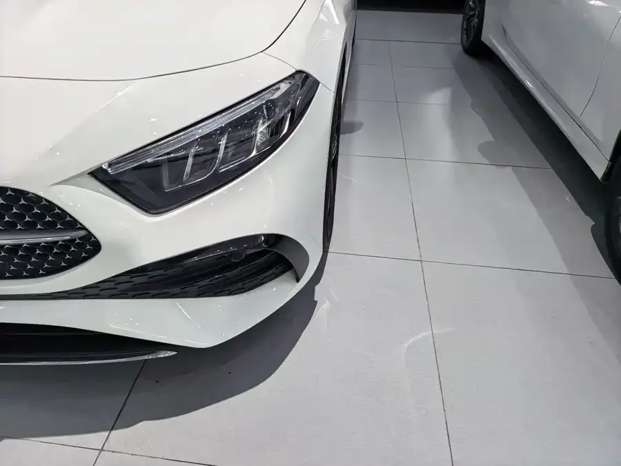 Mercedes-Benz Class A Mercedes-Benz A-Class 2024 A 200 L Fashion Edition 2024 — миниатюра 3