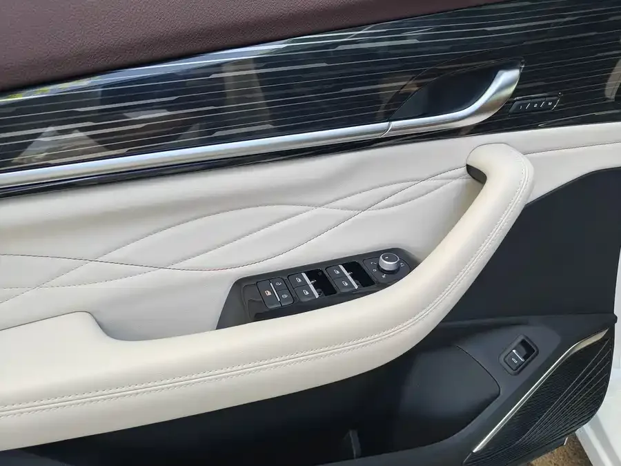 Geely Monjaro Xingyue L 2021 2.0TD DCT EVO 2WD Premium Edition 2023 — миниатюра 2