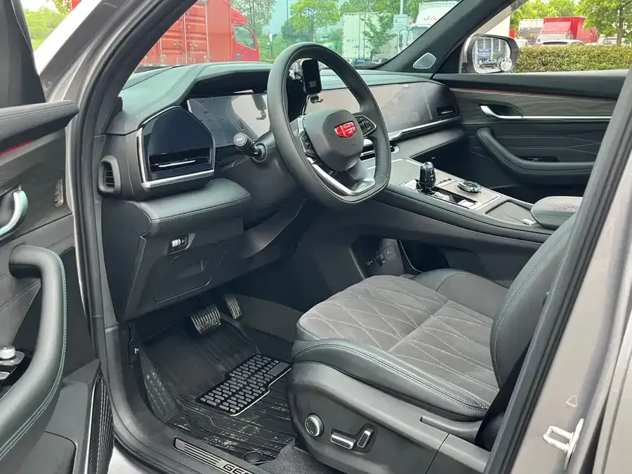 Geely Monjaro Xingyue L 2025 Dongfangyao 2.0TD Automatic Star-gazing Edition 2025 — миниатюра 2