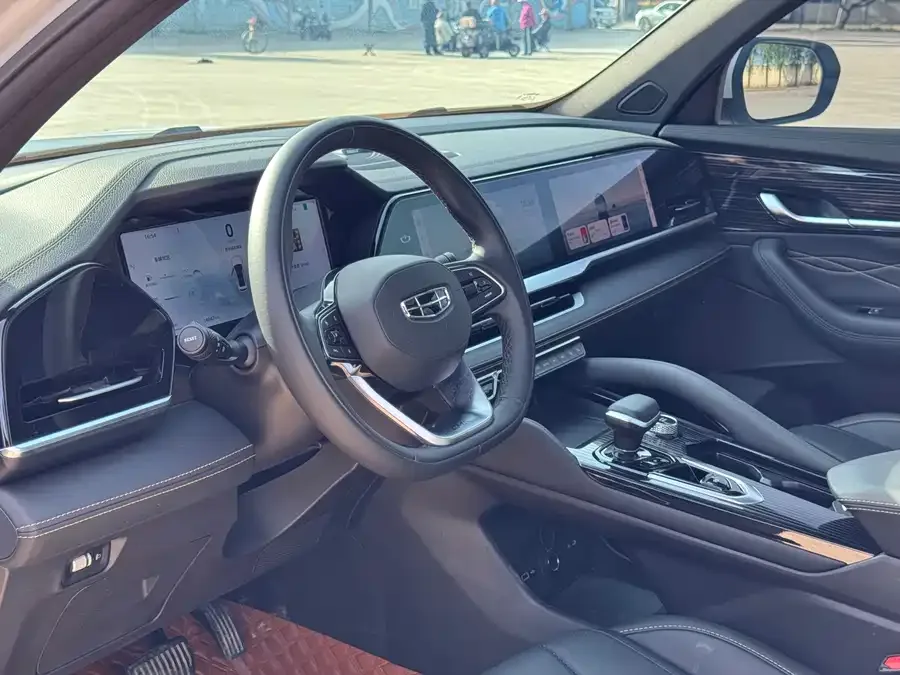 Geely Monjaro Xingyue L 2024 2.0TD DCT EVO two-wheel drive premium model 2025 — миниатюра 4