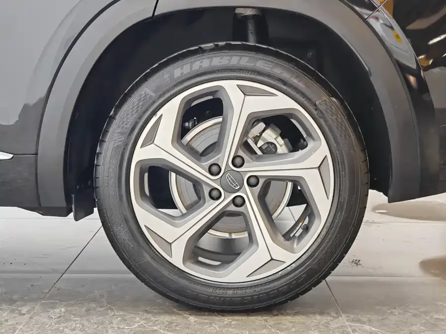 Geely Monjaro Xingyue L 2021 2.0TD DCT EVO 2WD Premium Edition 2022 — миниатюра 3