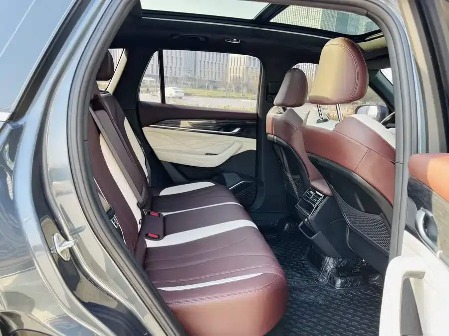 Geely Monjaro Xingyue L 2021 2.0TD DCT EVO 2WD Premium Edition 2023 — миниатюра 4