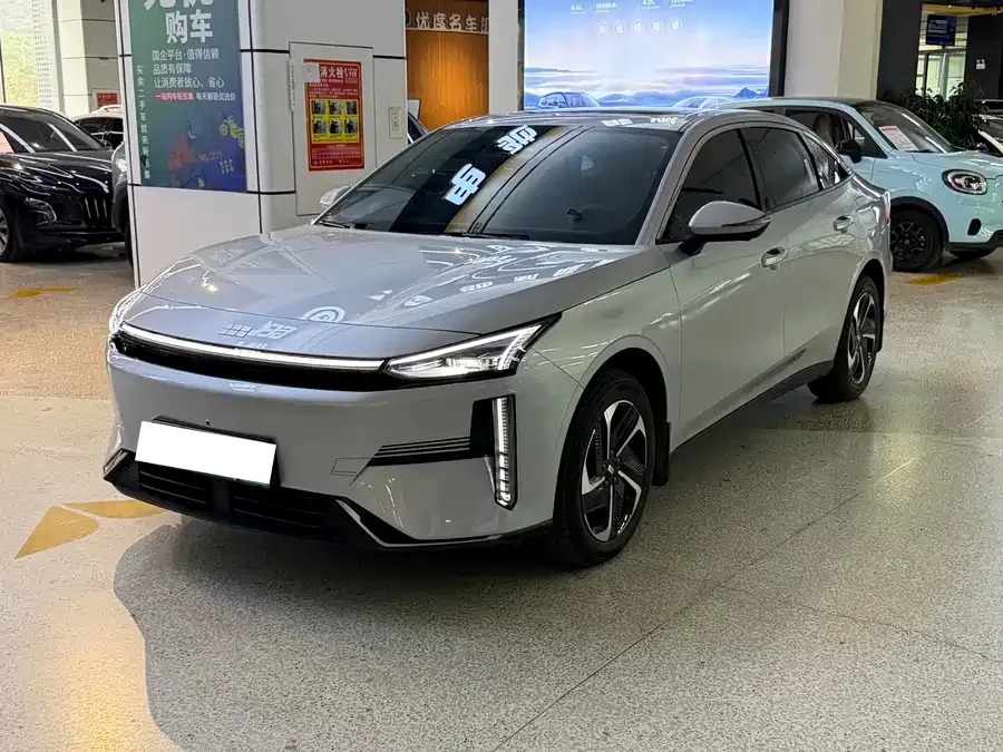 Geely Galaxy L6 Galaxy L6 2025 EM-i 140km Exploration+ Edition 2025 — фото 1, купить с доставкой в Москву
