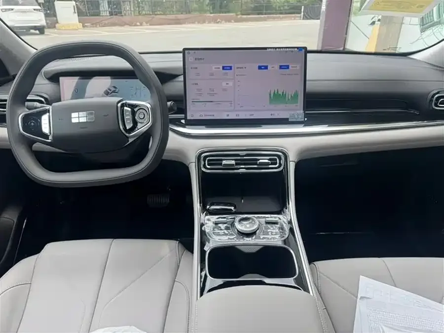 Geely Galaxy Star 6 Galaxy Star 6 2026 125km Long Range Edition 2026 — миниатюра 2