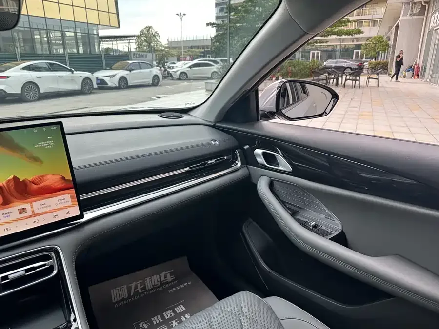 Geely Galaxy A7 Galaxy A7 2025 EM-i 150km Explorer+ Edition 2025 — миниатюра 3