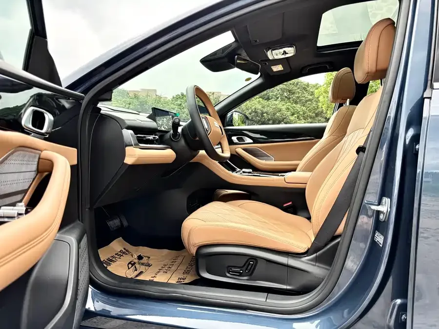 Geely Galaxy A7 Galaxy A7 2025 EM-i 150km Starship Edition 2025 — миниатюра 2