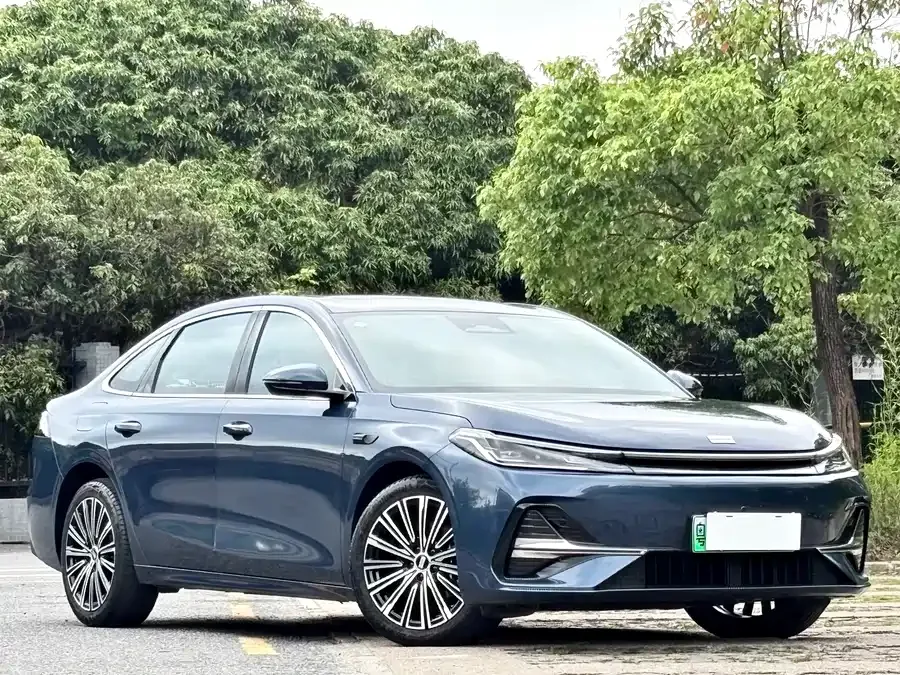 Geely Galaxy A7 Galaxy A7 2025 EM-i 150km Starship Edition 2025 — миниатюра 3