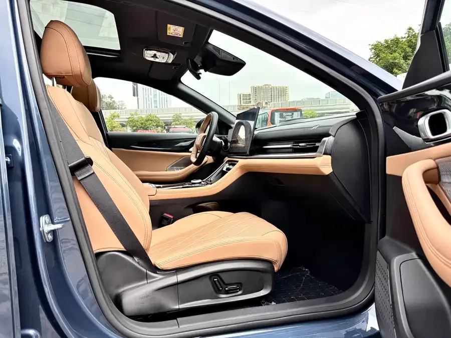Geely Galaxy A7 Galaxy A7 2025 EM-i 150km Starship Edition 2025 — миниатюра 4