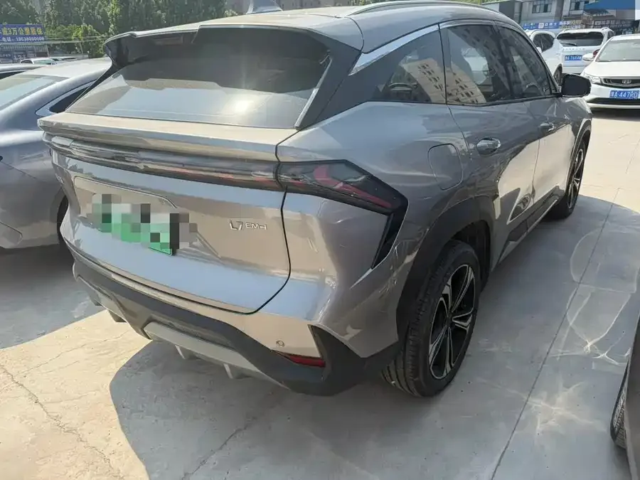 Geely Galaxy L7 Galaxy L7 2025 EM-i 115km Exploration+ Edition 2025 — миниатюра 3