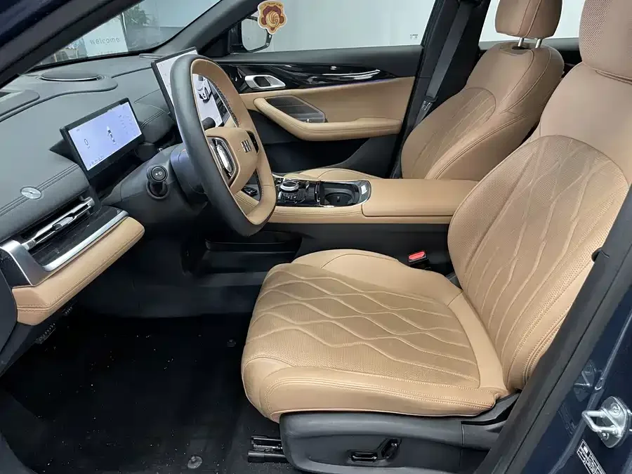 Geely Galaxy A7 Galaxy A7 2025 EM-i 150km Starship Edition 2025 — миниатюра 2