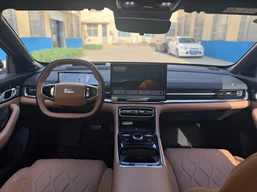 Geely Galaxy A7 Galaxy A7 2025 EM-i 150km Starship Edition 2025 — миниатюра 2