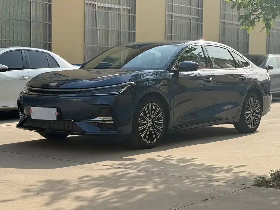 Geely Galaxy A7 Galaxy A7 2025 EM-i 150km Starship Edition 2025 — миниатюра 3
