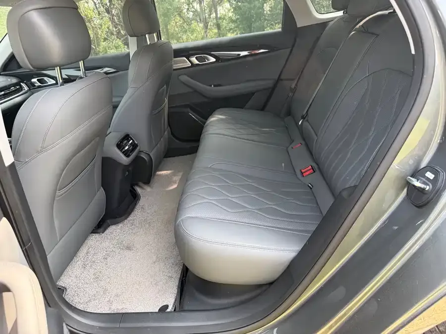 Geely Galaxy A7 Galaxy A7 2025 EM-i 150km Explorer+ Edition 2025 — миниатюра 2