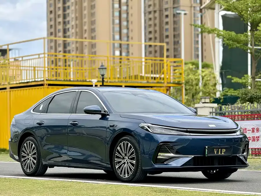 Geely Galaxy A7 Galaxy A7 2025 EM-i 150km Starship Edition 2025 — миниатюра 3