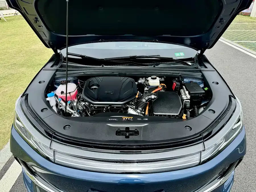 Geely Galaxy A7 Galaxy A7 2025 EM-i 150km Starship Edition 2025 — миниатюра 5