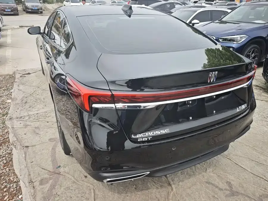 Buick LaCrosse LaCrosse 2025 28T Platinum Edition 2025 — миниатюра 4
