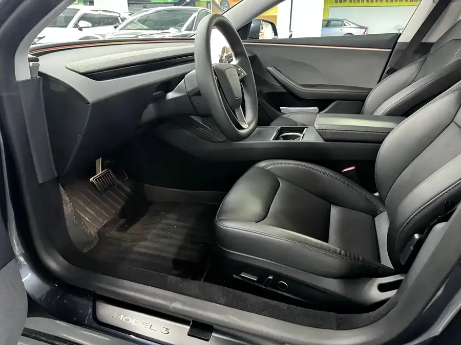 Tesla Model 3 Model 3 2023 rear-wheel drive version 2024 — миниатюра 2