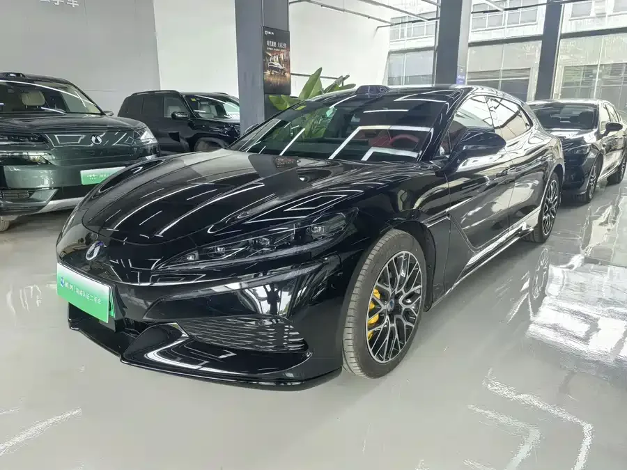 BYD Z9GT Denza Z9GT 2026 Flash Charge Premium Edition 2026 — фото 1, купить с доставкой в Москву