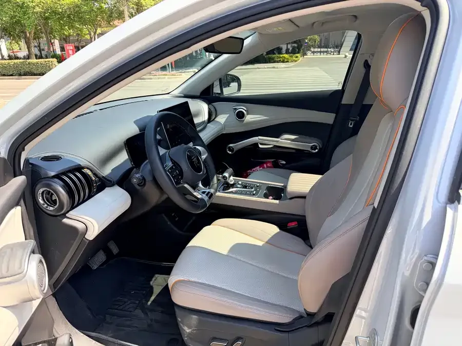 BYD Yuan PLUS Yuan PLUS 2024 Honor Edition 510KM Transcendence Type 2024 — миниатюра 2