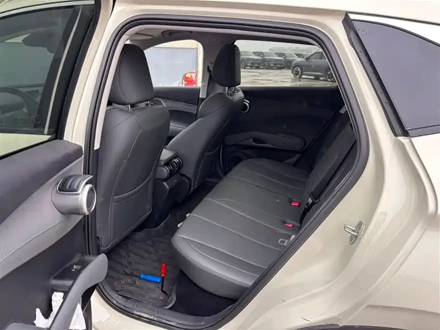 BYD Yuan PLUS Yuan PLUS 2025 Smart Driving Edition 430KM Beyond Edition 2025 — миниатюра 2
