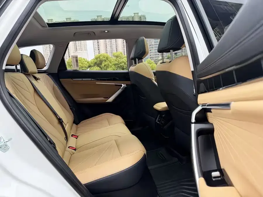 Geely Atlas L Boyue L 2023 1.5TD DCT Luxury Edition 2023 — миниатюра 3