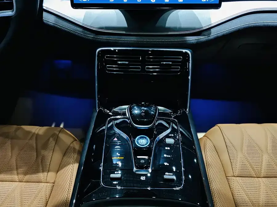 BYD Tang New Energy Tang New Energy 2023 DM-i Champion Edition 112KM Honor Edition 2023 — миниатюра 4
