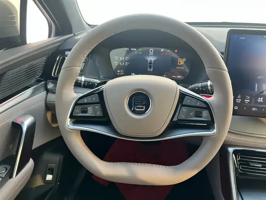 BYD Tang New Energy Tang New Energy 2025 DM-i Intelligent Driving Edition 115KM Premium Edition 2025 — миниатюра 5