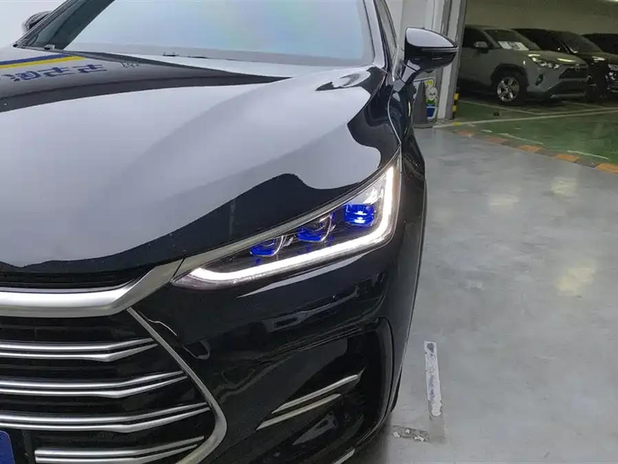 BYD Tang New Energy Tang New Energy 2021 DM-i 112KM Premium Edition 2022 — миниатюра 2