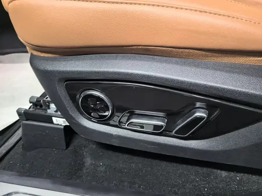BYD Tang New Energy Tang New Energy 2023 DM-i Champion Edition 112KM Premium Edition 2024 — миниатюра 2