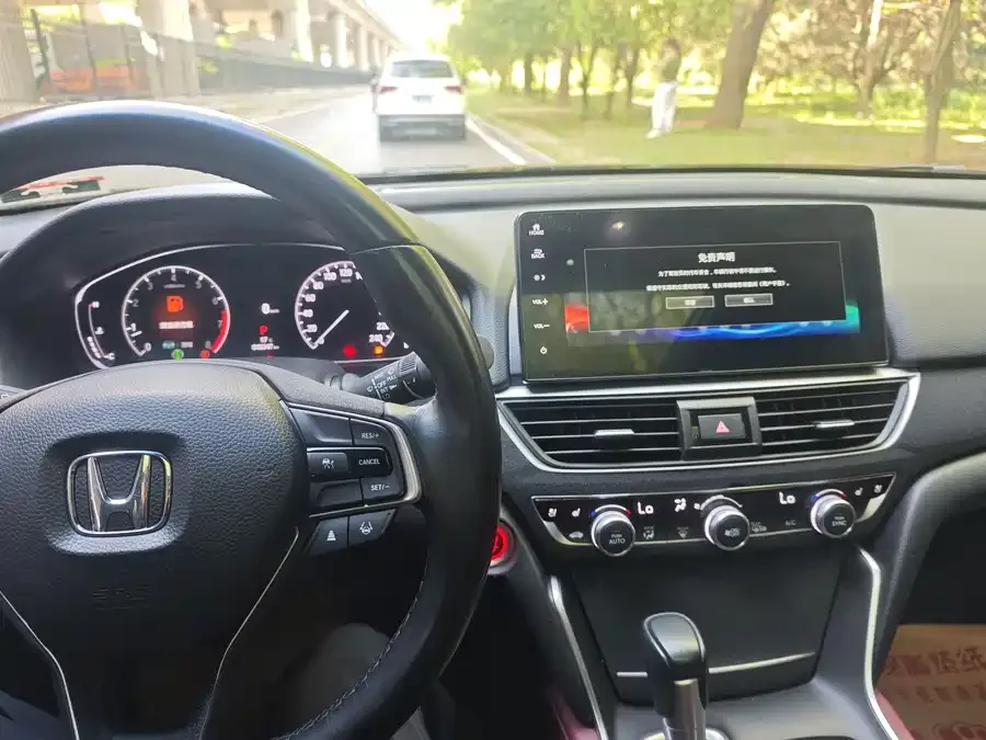 Honda Inspire 2022 Insignia 260TURBO Fine Edition 2023 — миниатюра 2
