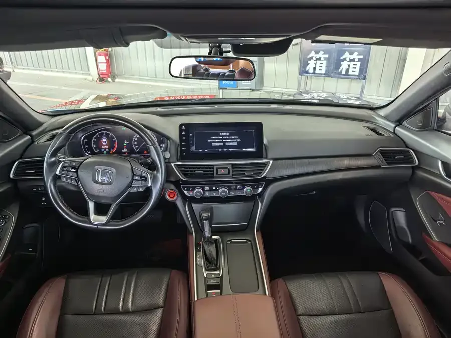 Honda Inspire 2022 Insignia 260TURBO Fine Edition 2022 — миниатюра 2