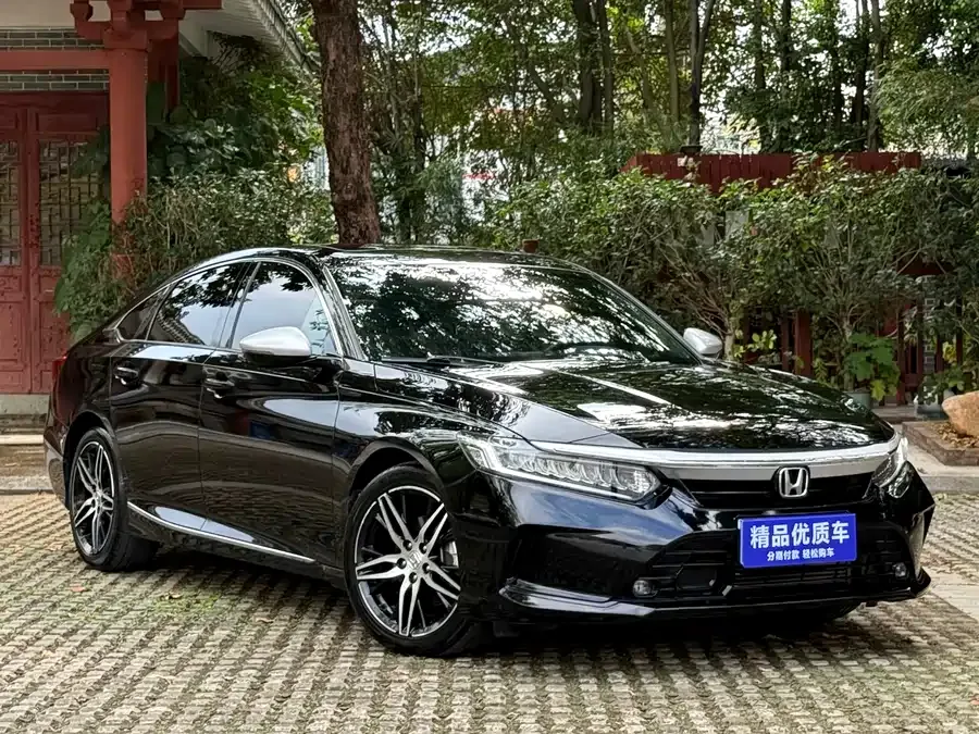 Honda Inspire 2022 Insignia 260TURBO Fine Edition 2022 — миниатюра 3