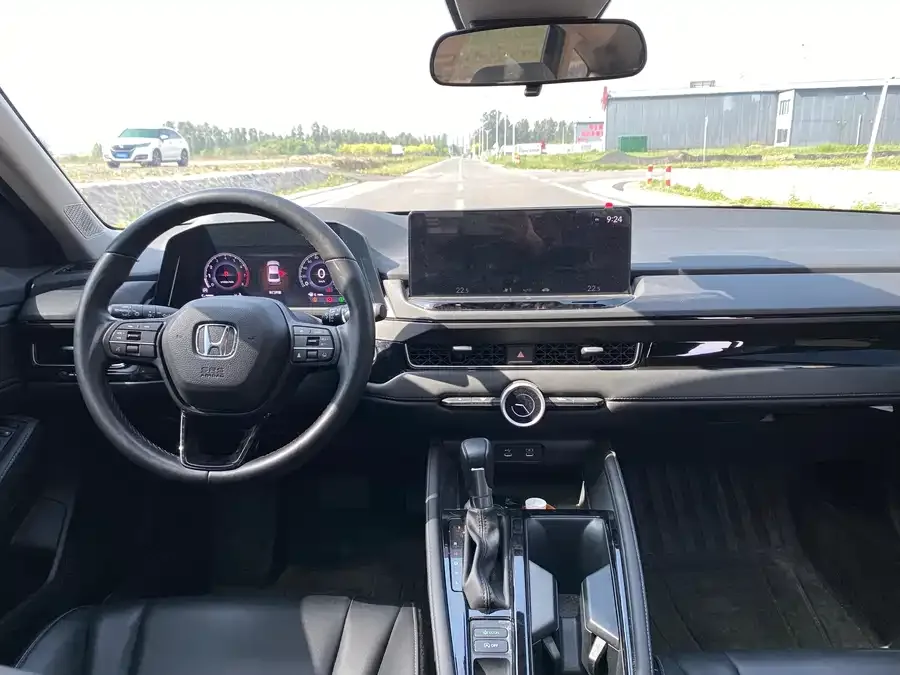Honda Inspire Inship 2023 260TURBO Exquisite Edition 2024 — миниатюра 5