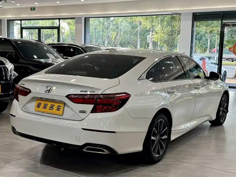 Honda Inspire Inship 2022 260TURBO Exquisite Edition 2022 — миниатюра 2