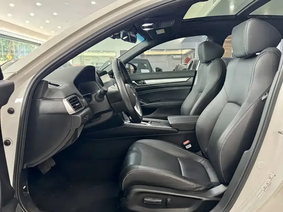 Honda Inspire Inship 2022 260TURBO Exquisite Edition 2022 — миниатюра 4