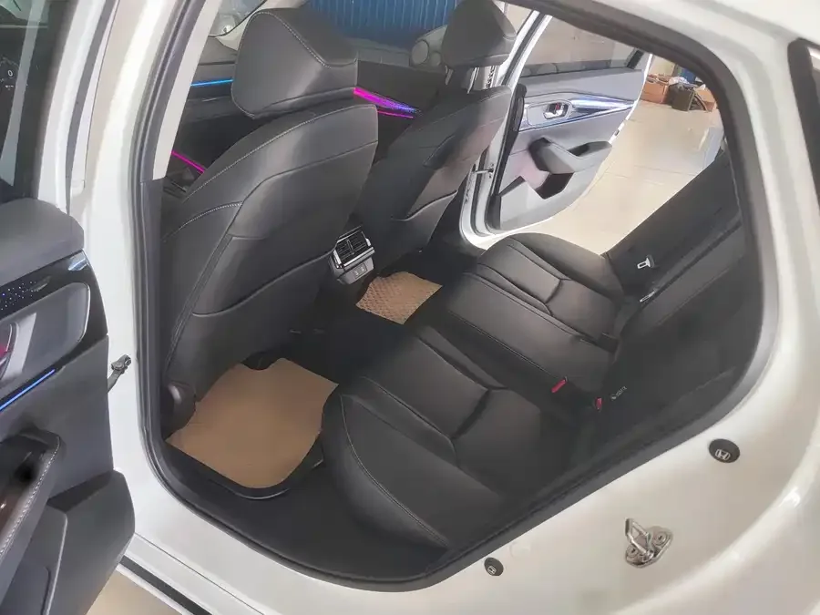 Honda Inspire 2023 Insignia 260TURBO Elegant Edition 2024 — миниатюра 2