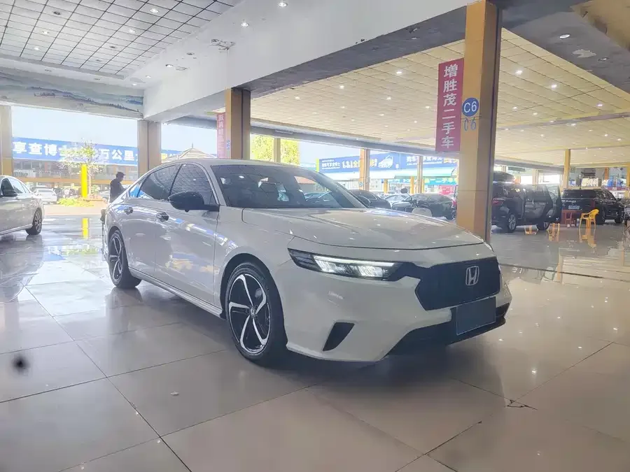 Honda Inspire 2023 Insignia 260TURBO Elegant Edition 2024 — миниатюра 3