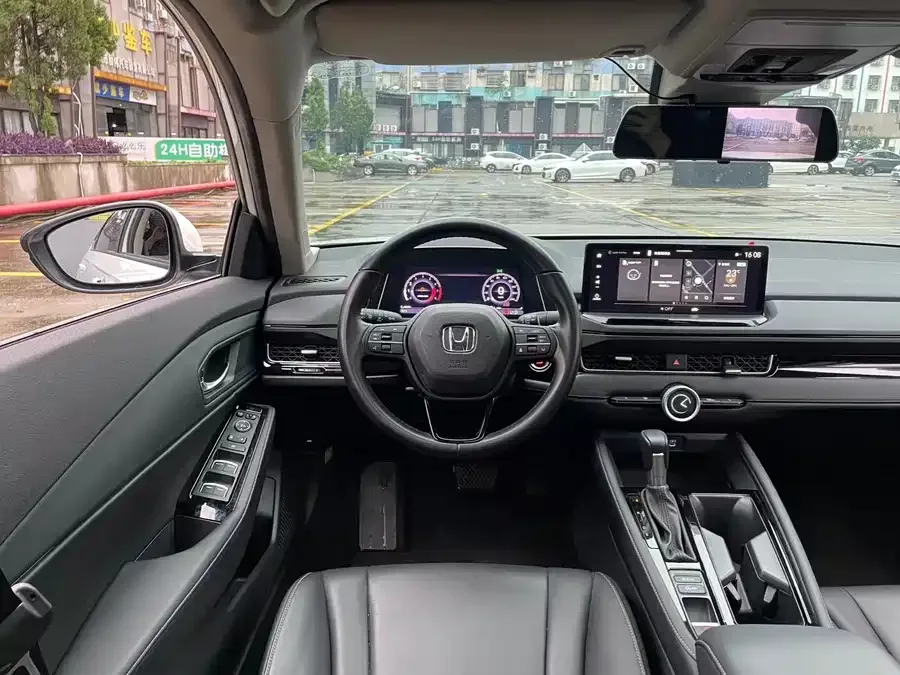 Honda Inspire Inship 2023 260TURBO Exquisite Edition 2023 — миниатюра 2