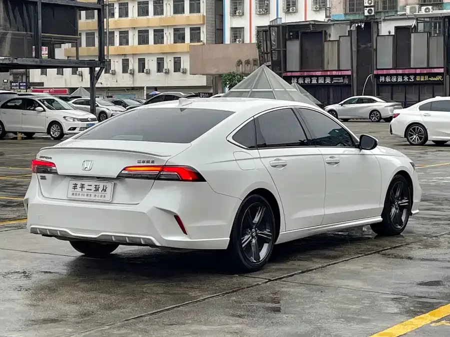 Honda Inspire Inship 2023 260TURBO Exquisite Edition 2023 — миниатюра 5