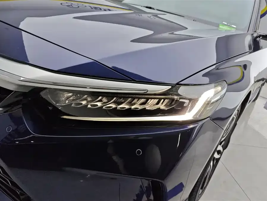 Honda Inspire 2022 Insignia 260TURBO Fine Edition 2022 — миниатюра 2