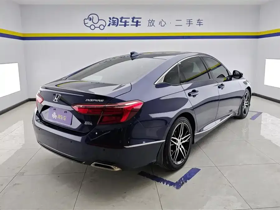 Honda Inspire 2022 Insignia 260TURBO Fine Edition 2022 — миниатюра 3