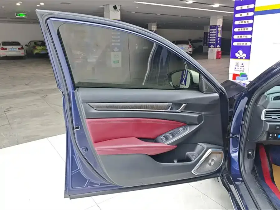 Honda Inspire 2022 Insignia 260TURBO Fine Edition 2022 — миниатюра 4