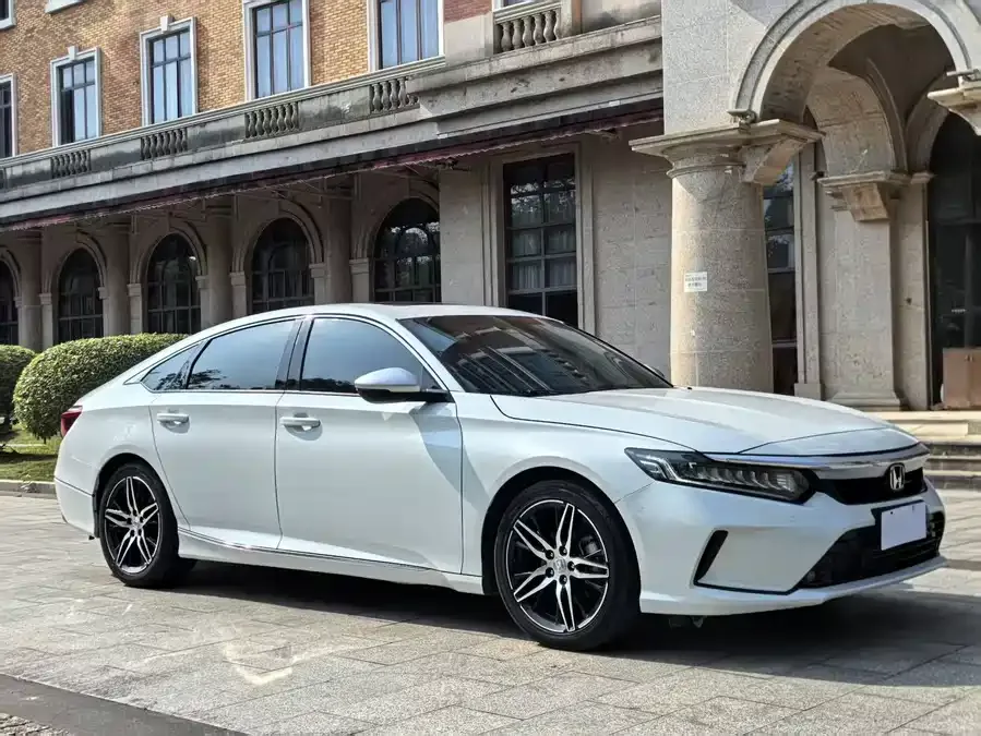Honda Inspire 2022 Insignia 260TURBO Fine Edition 2022 — миниатюра 3