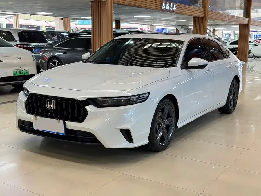 Honda Inspire Insignia 2025 260TURBO Elite Edition 2025 — фото 1, купить с доставкой в Москву