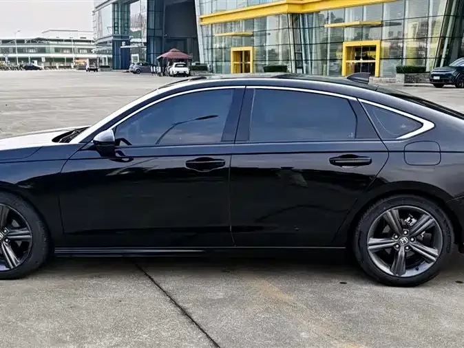 Honda Inspire Inship 2023 260TURBO Exquisite Edition 2023 — миниатюра 2