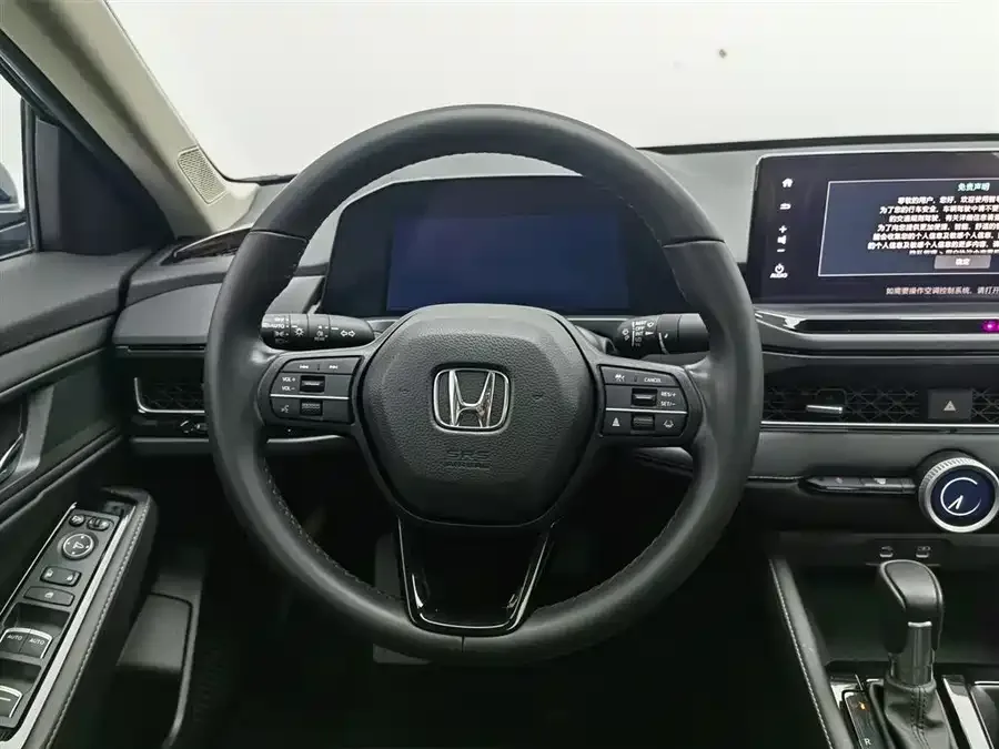 Honda Inspire Inship 2023 260TURBO Exquisite Edition 2023 — миниатюра 5