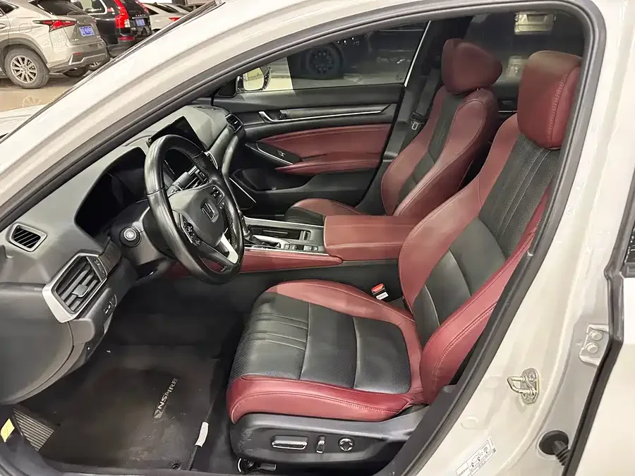 Honda Inspire 2022 Insignia 260TURBO Fine Edition 2023 — миниатюра 2