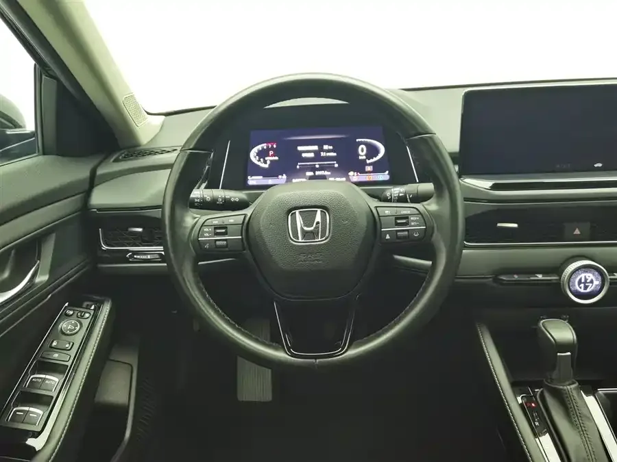 Honda Inspire Inship 2023 260TURBO Exquisite Edition 2024 — миниатюра 5