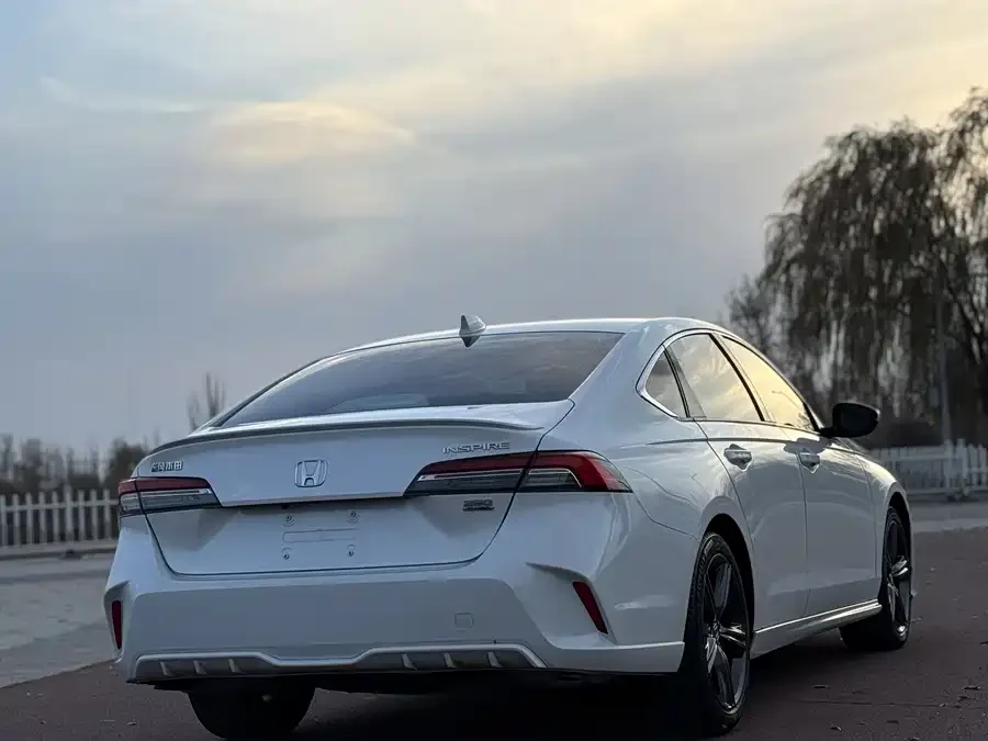 Honda Inspire 2023 Insignia 260TURBO Elegant Edition 2023 — миниатюра 4